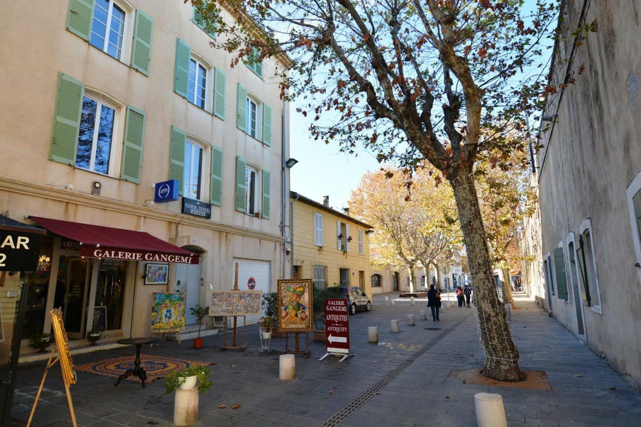 Hanna-Logis Antibes Buitenkant foto